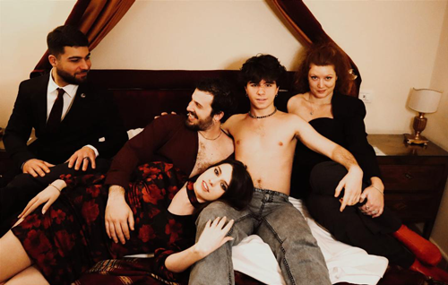 Do not disturb Il teatro si fa in albergo1
